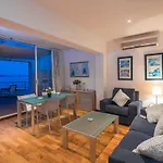 Beachfront Apartment Tanamar